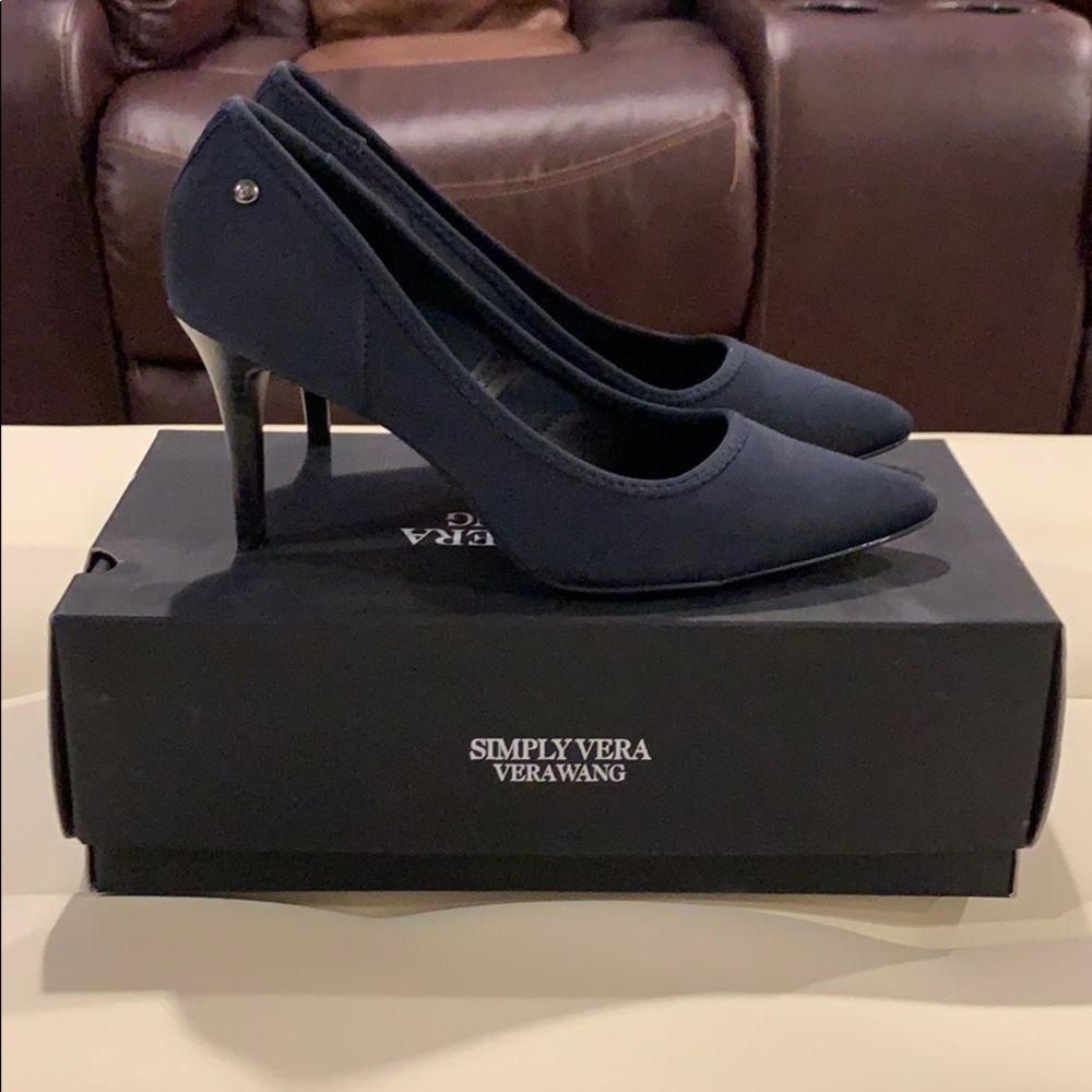 SimplyVera Navy Pumps